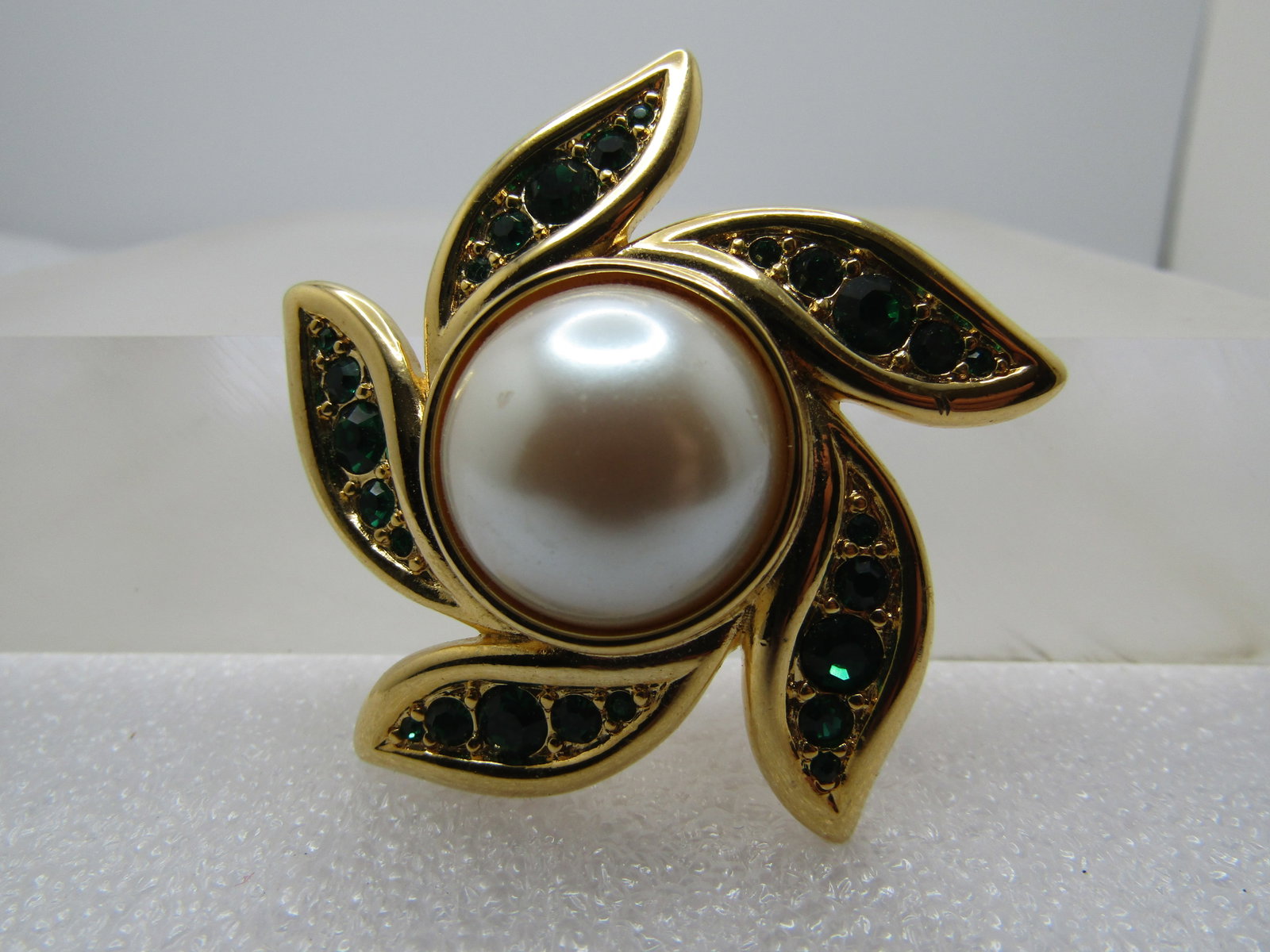 Vintage Faux Pearl Rhinestone Brooch, Blossom Spiral, Monet, 1970's-1980's: Title: Vintage Faux Pearl Rhinestone Brooch, Blossom Spiral, Monet, 1970's-1980's Description: Vintage Faux Pearl Rhinestone Brooch, Blossom Spiral, Monet, 1970's-1980's. This is gold tone with a cent