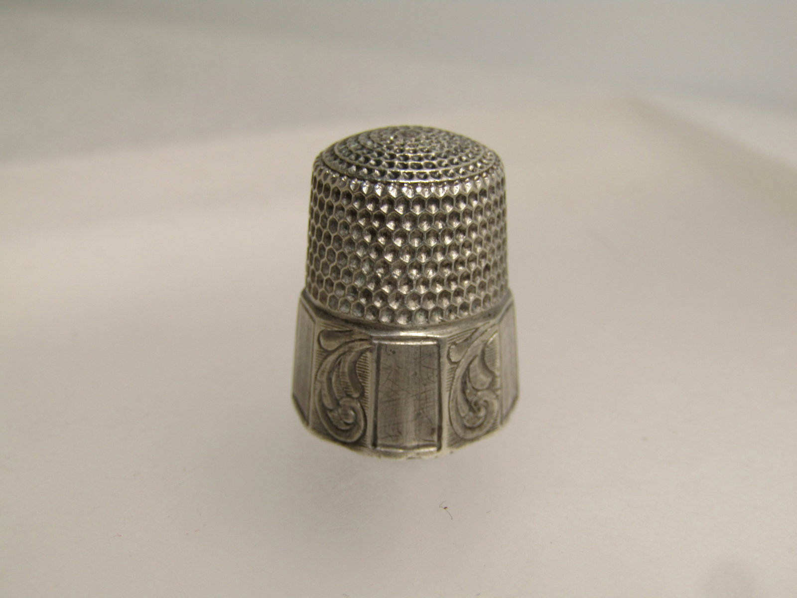 Vintage to Antique Sterling Thimble, Sz. 8, Signed, Victorian to 1920's (1 of 6)