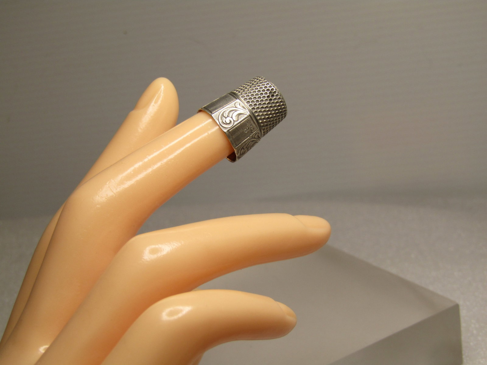 Vintage to Antique Sterling Thimble, Sz. 8, Signed, Victorian to 1920's - 6