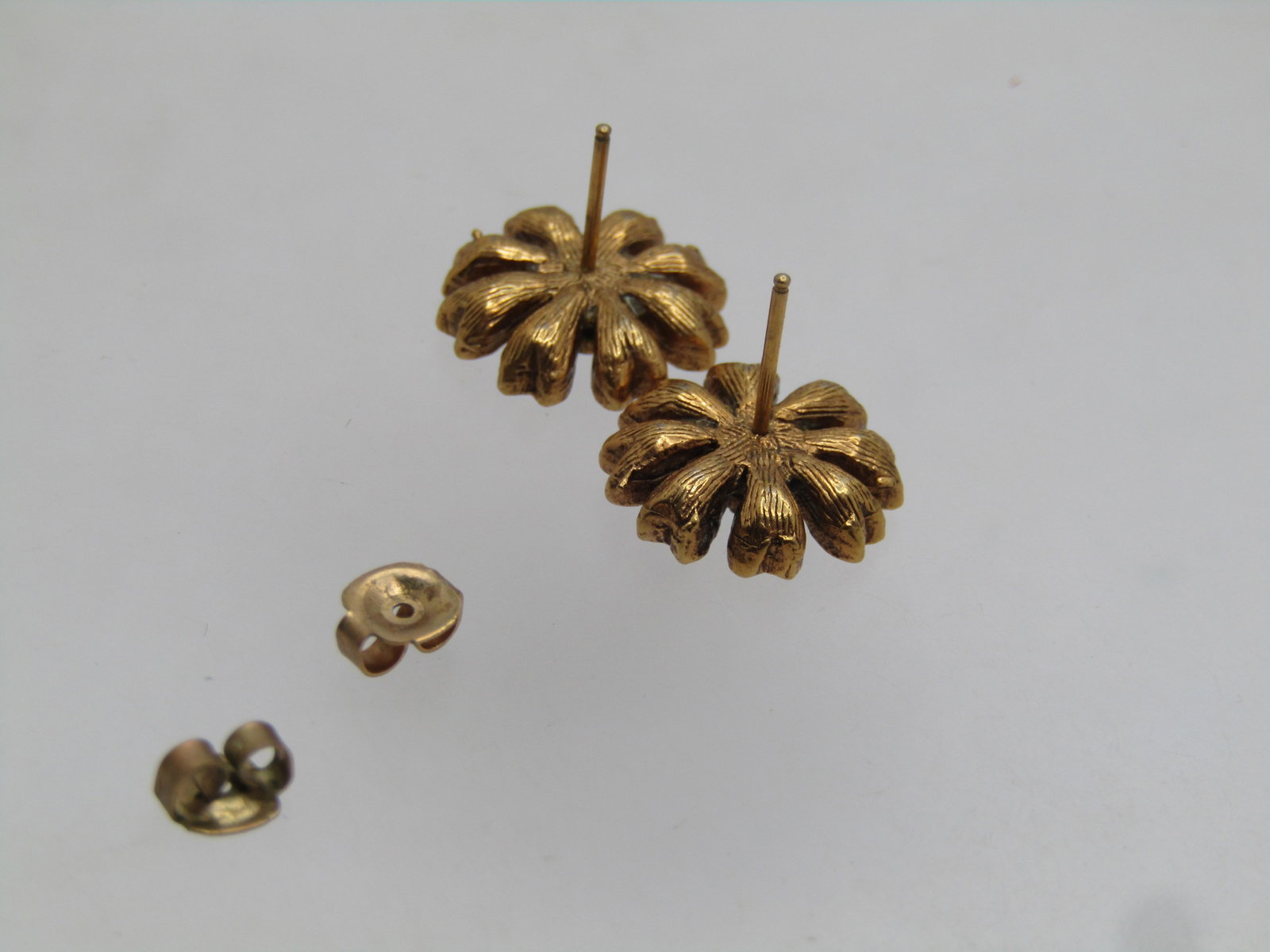 Vintage Faux Pearl Enameled Floral Earrings, in Albert Weiss Hinged Box, 1940's-1960's - 5