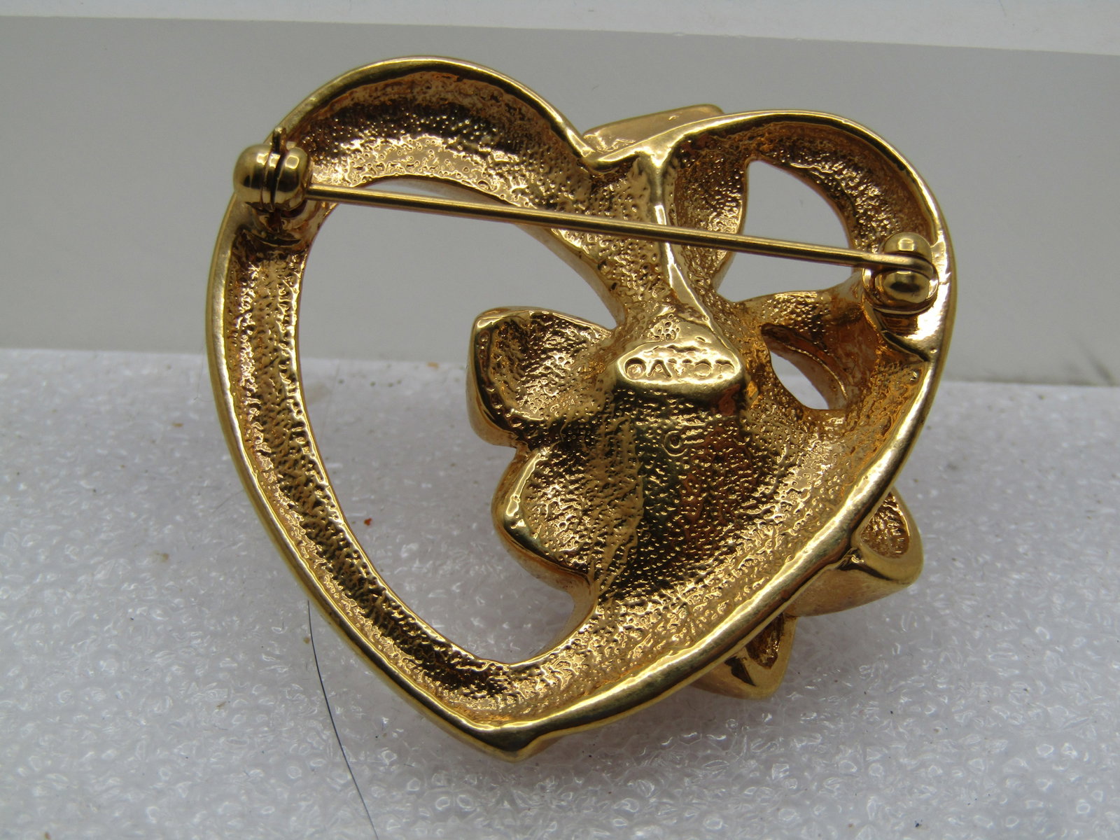 Vintage Heart & Bow Brooch with Pink Rhinestone, Avon, 1960's-1970's - 4