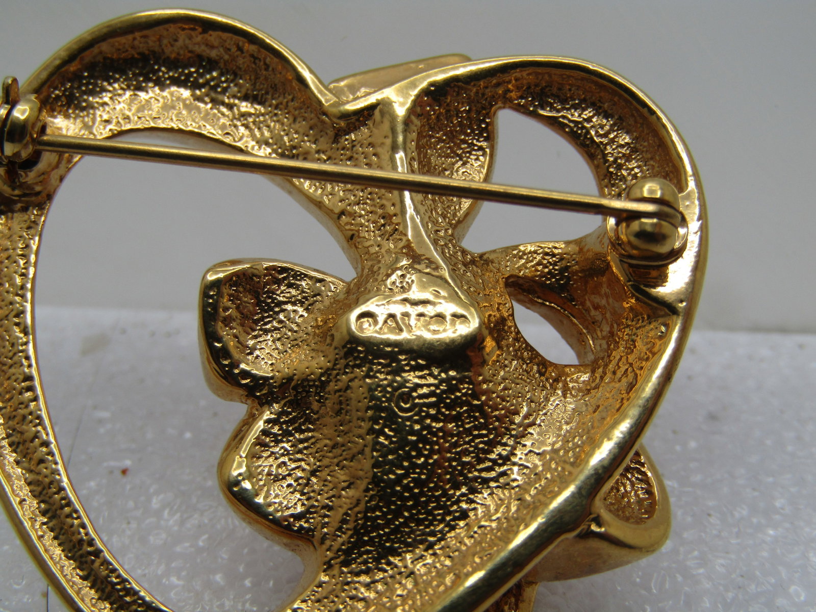 Vintage Heart & Bow Brooch with Pink Rhinestone, Avon, 1960's-1970's - 5