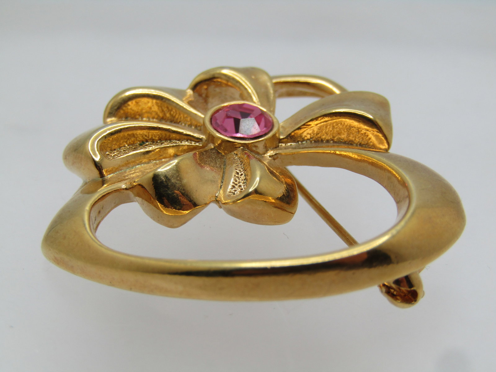 Vintage Heart & Bow Brooch with Pink Rhinestone, Avon, 1960's-1970's - 6