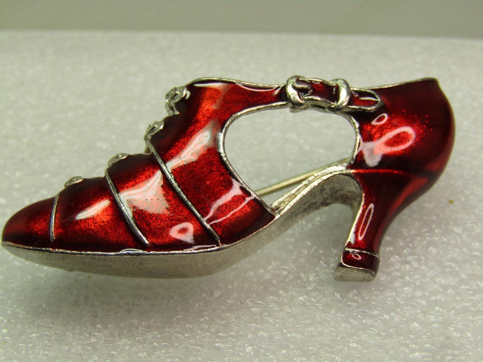 Vintage Red Enameled Shoe Brooch, Rhinestones, Modern Museum Art, 1980's - 5