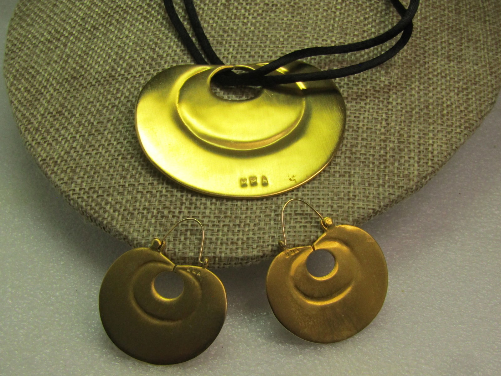MMA Gold Tone Necklace/Earrings Set, 1990's, 28" - 3