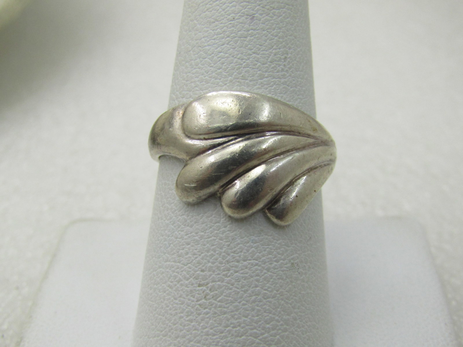 Vintage Sterling Silver Wave Ring, Sz. 9, 4.27 Gr., Signed PAD (1 of 9)