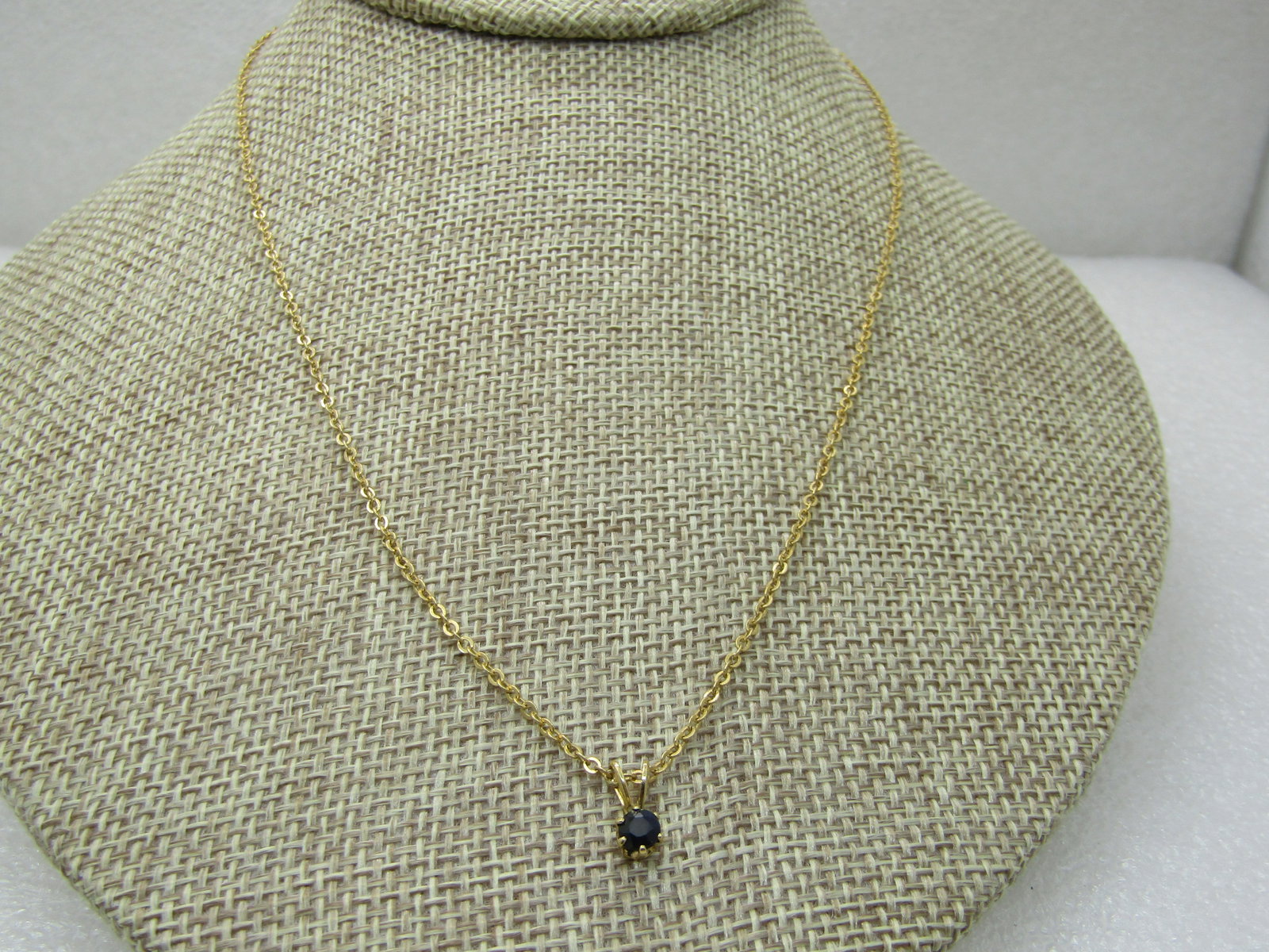 Vintage Gold Tone Black Solitaire Necklace, 17" NL - 3