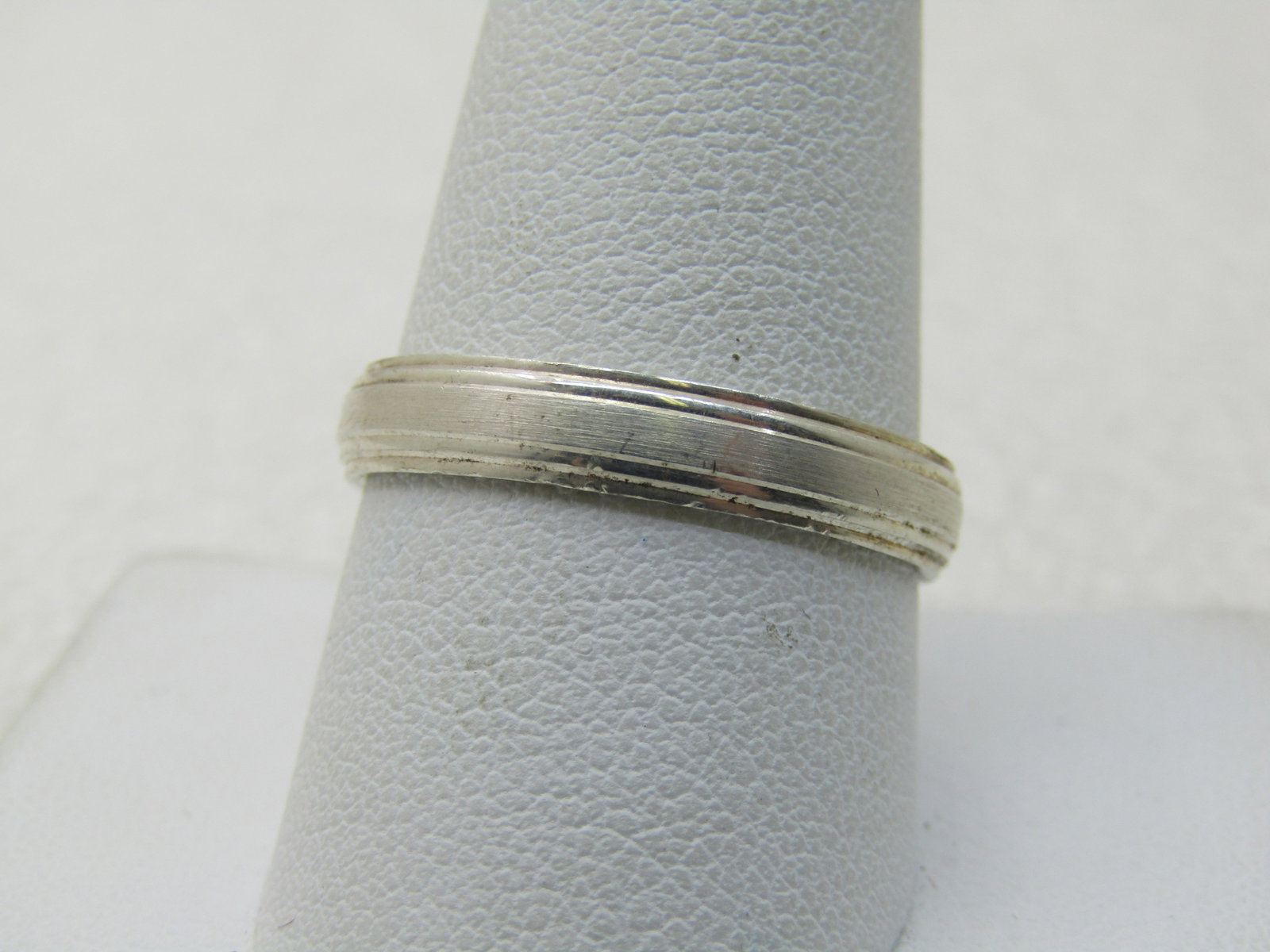 Vintage Sterling Silver Wedding Ring, Sz. 10, Unisex, 4mm (1 of 5)