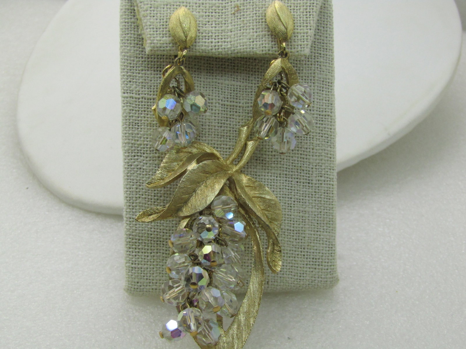 Vintage LJM Crystal Brooch & Earrings Set, 1960's. Laurentian Jewelry Mfg, Montreal: Title: Vintage LJM Crystal Brooch & Earrings Set, 1960's. Laurentian Jewelry Mfg, Montreal Description: Vintage LJM Crystal Brooch & Earrings Set,1950's- 1960's. Laurentian Jewelry Mfg, Montreal. Rush
