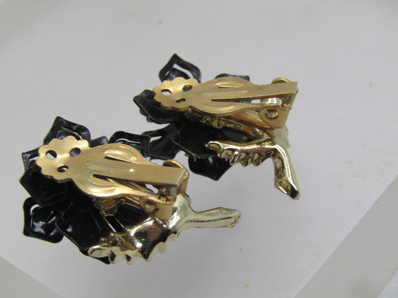 Vintage Peacock Iridescent Blossom Earrings, Clip, Enameled, 1960's - 4
