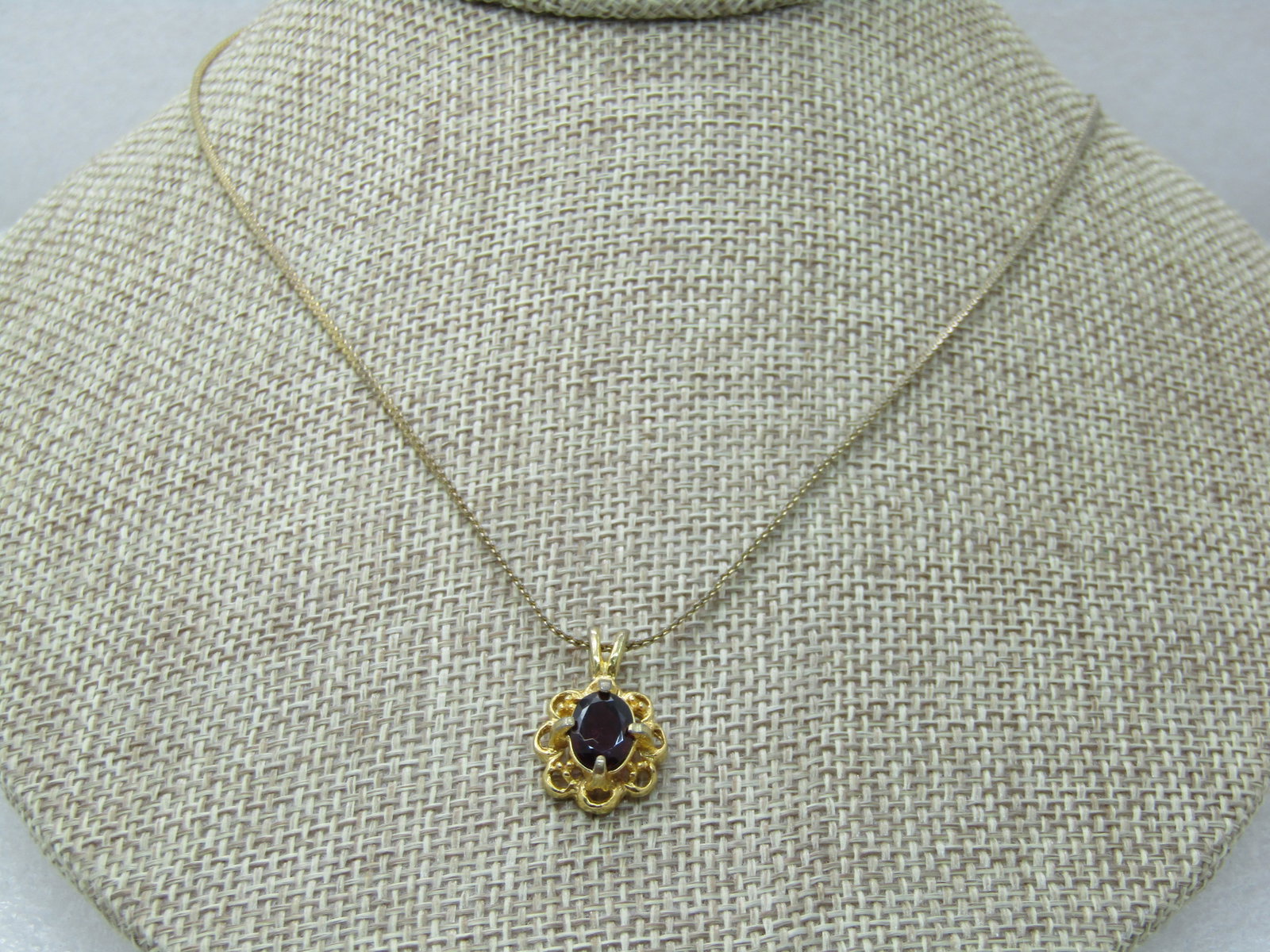 Vintage Red Rhinestone Filigree Necklace, 17", Gold Tone NL (1 of 5)