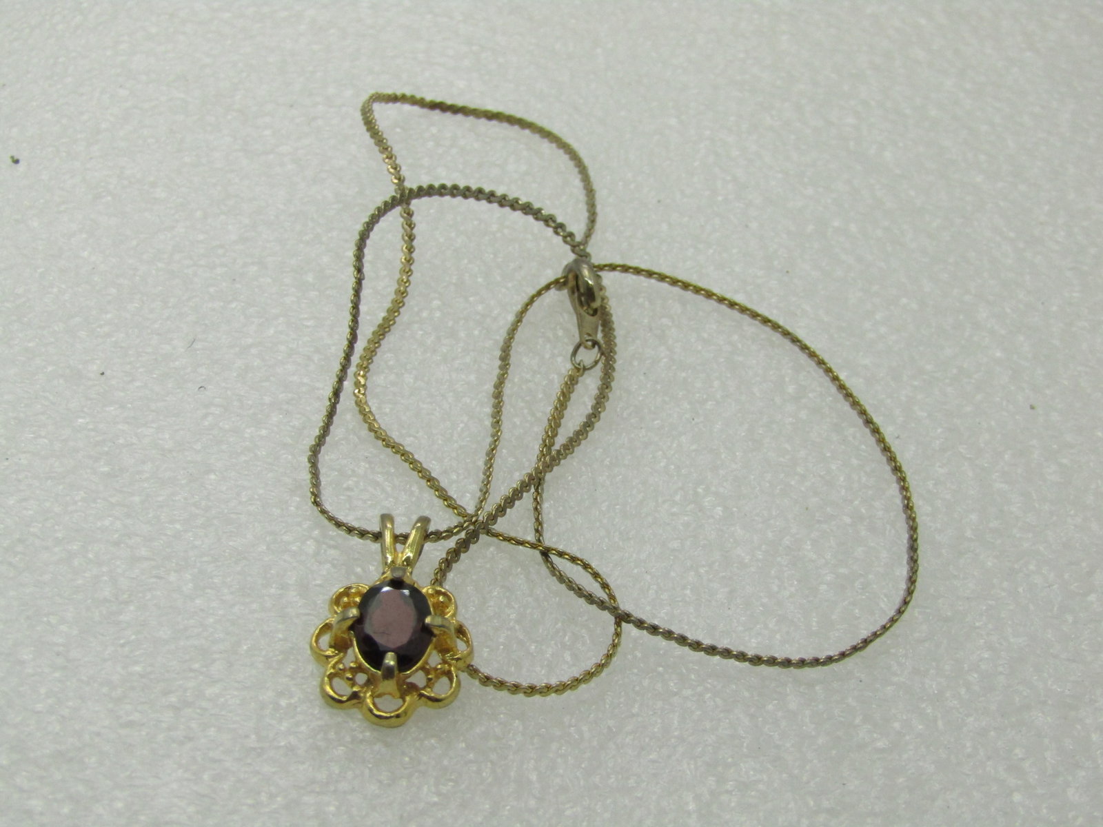 Vintage Red Rhinestone Filigree Necklace, 17", Gold Tone NL - 3