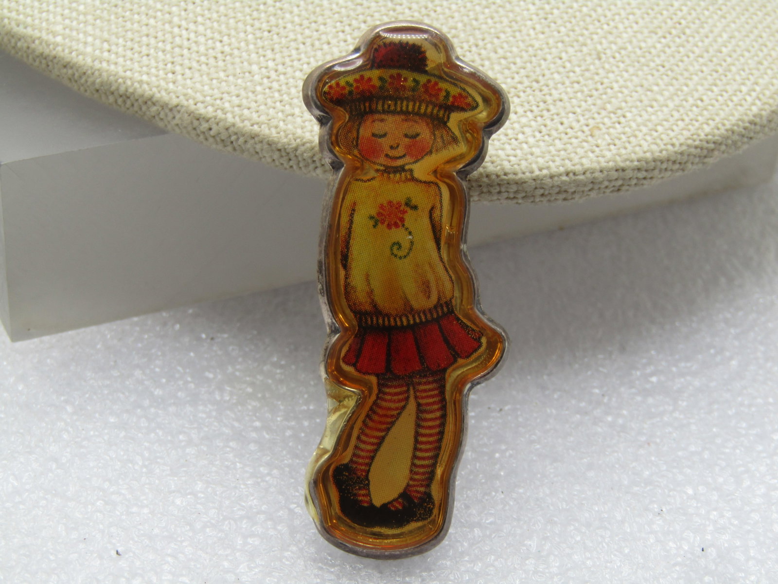 Vintage Sterling Girl Image Insert Brooch, Signed Meink, Mexico, 1980's: Title: Vintage Sterling Girl Image Insert Brooch, Signed Meink, Mexico, 1980's Description: Vintage Sterling Girl Image Insert Brooch, Signed Meink, Mexico, 1980's. Sterling base that is appx. 2" tall