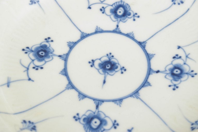 Bing & Grøndahl, Scandinavia. Blue Fluted, set of two porcelain deep plates decorated underglaze - 3