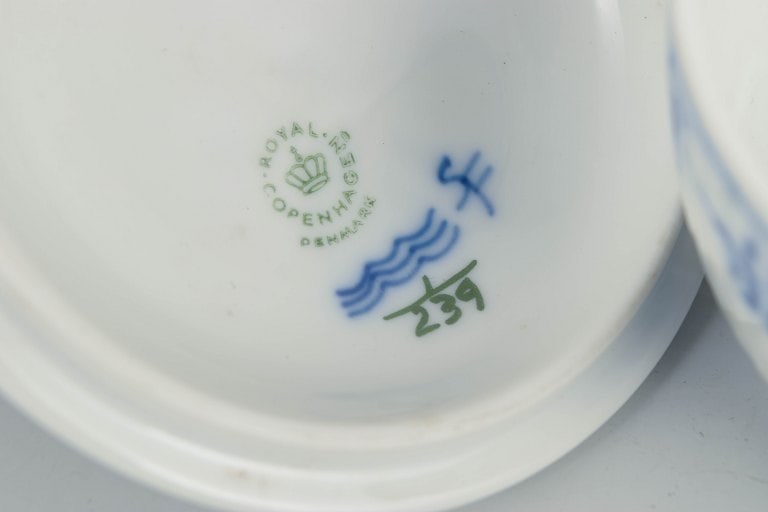 Royal Copenhagen, Denmark. Porcelain creamer decorated with cobalt-blue underglaze, Blue Fluted - 4