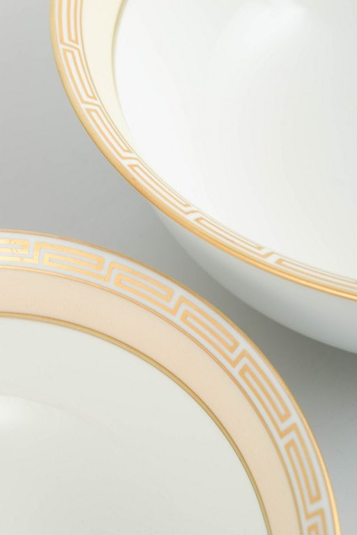 Bing & Grøndahl Rossini, Denmark. Set of two porcelain bowls with a gilded rim. Approx. 1920s. - 3