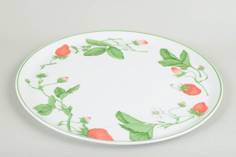 Bill Goldsmith for Limoges, France. Fraise, large porcelain serving tray. Approx. 1980s. - 2