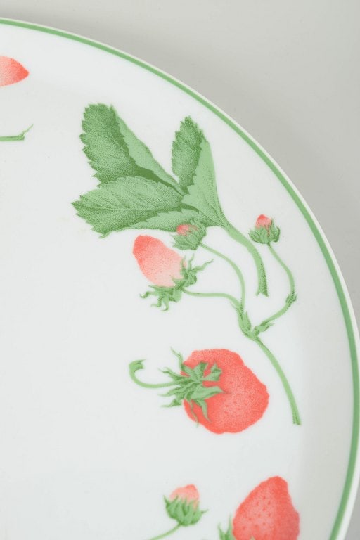 Bill Goldsmith for Limoges, France. Fraise, large porcelain serving tray. Approx. 1980s. - 3