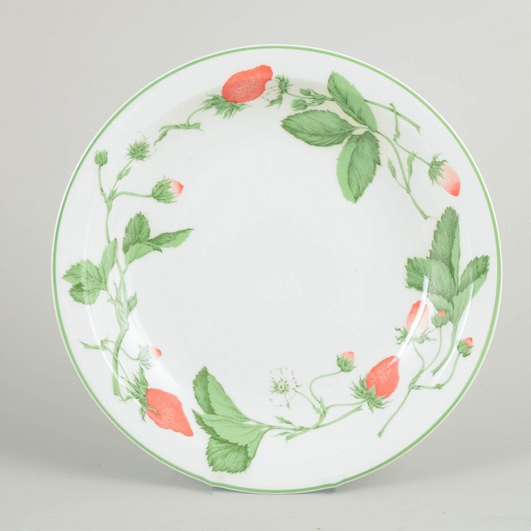 Bill Goldsmith for Limoges, France. Fraise, large porcelain bowl. Approx. 1980s. - 2