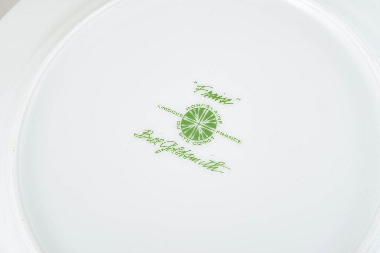 Bill Goldsmith for Limoges, France. Fraise, set of four porcelain charger plates. Approx. 1980s. - 4