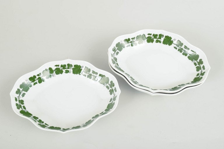 Meissen, Germany. Set of three small porcelain serving dishes from the green vine leaf series. Early - 2