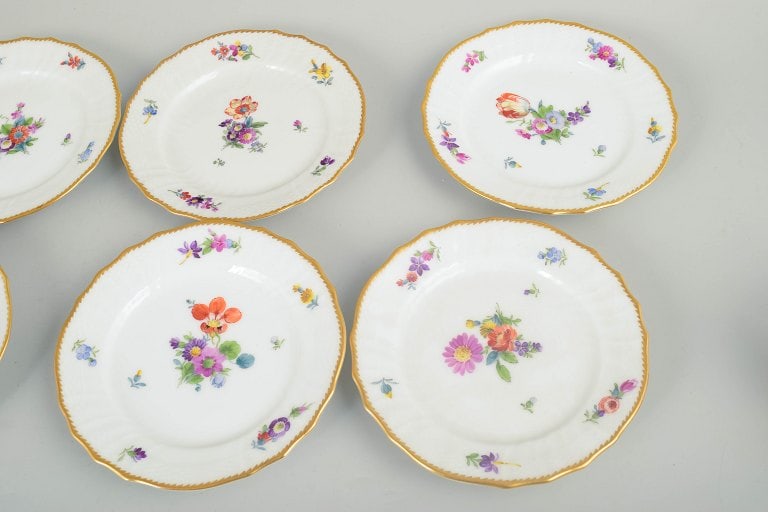 Royal Copenhagen, Denmark. Saxon Flower, set of eight porcelain cake plates with floral decoration. - 3