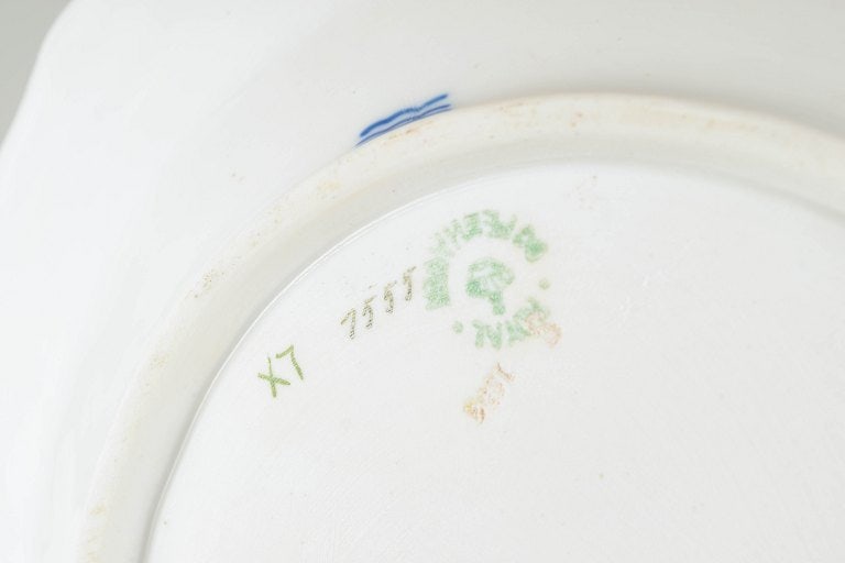 Royal Copenhagen, Denmark. Saxon Flower, large oval porcelain serving dish. Early 20th century. - 4