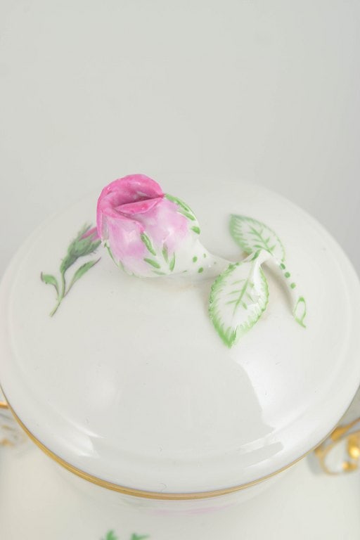 Meissen, Germany. Small porcelain coffee pot with lid and a creamer. Pink flower series. Circa 1900. - 2