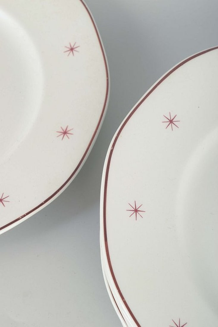 Arabia, Finland. Orient. Set of seven Art Deco-inspired porcelain dinner plates. 1930s/40s. - 4