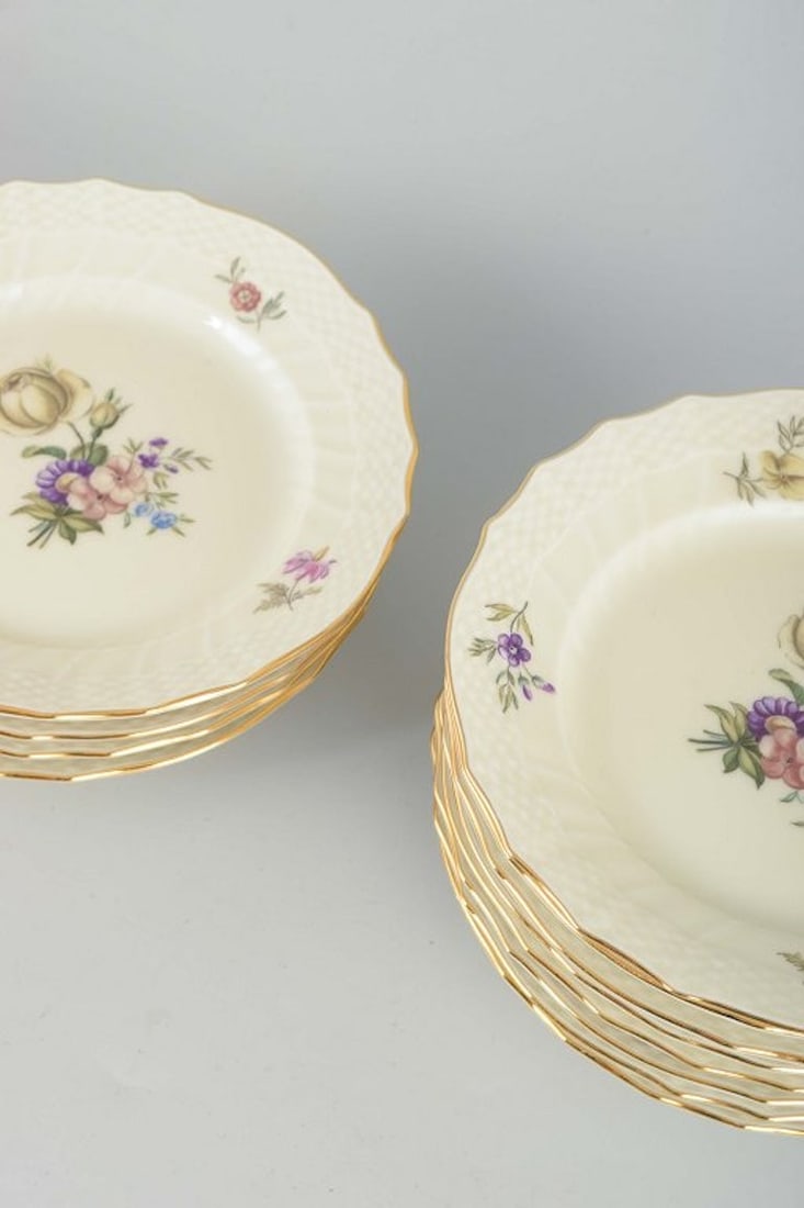 Royal Copenhagen Frijsenborg. Twelve porcelain plates. Mid 20th century. - 3
