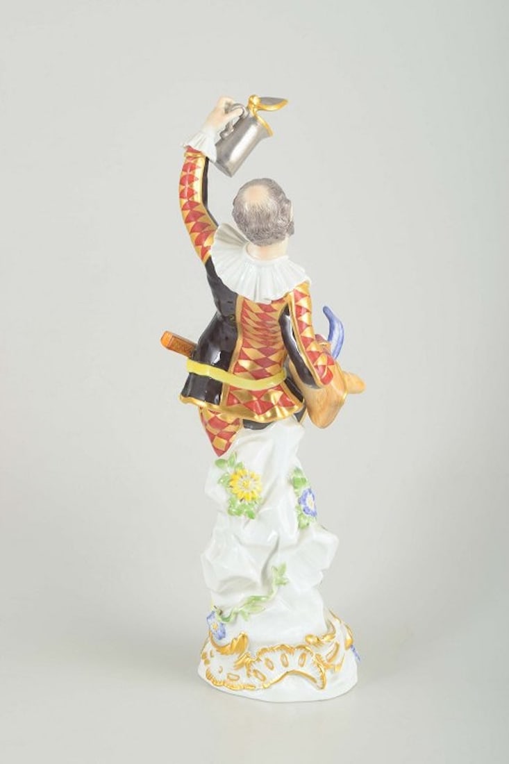 Meissen, Germany. Magnificent and highly detailed porcelain figure 'Harlequin'. 20th century. - 7