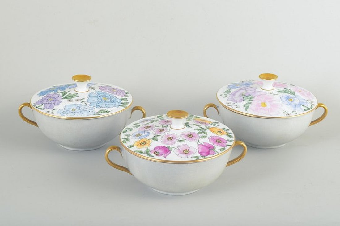 Bing & Grøndahl, Denmark. Set of three hand-decorated porcelain bouillon cups with matching lids. (1 of 4)