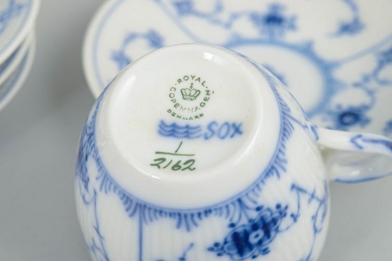 Royal Copenhagen, Denmark. Blue Fluted Plain, set of four porcelain coffee cups with saucers. - 4