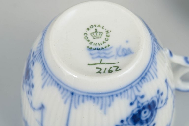 Royal Copenhagen, Denmark. Blue Fluted Plain, set of four porcelain coffee cups with saucers. - 4