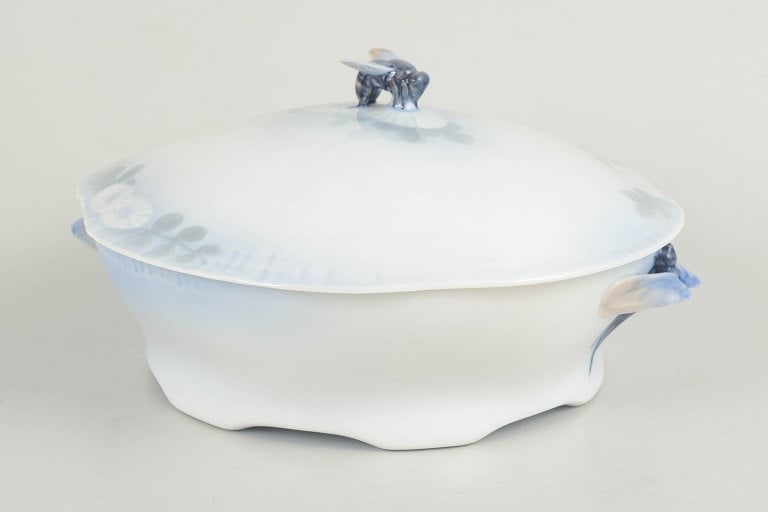 Royal Copenhagen, Denmark. Midsummer Night's Dream, porcelain lidded tureen with relief decoration. (1 of 4)