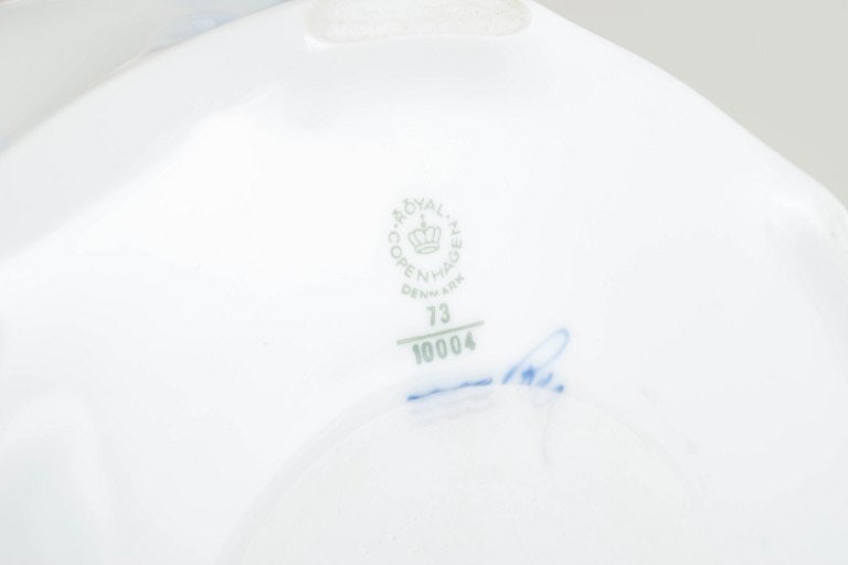 Royal Copenhagen, Denmark. Midsummer Night's Dream, porcelain lidded tureen with relief decoration. - 4