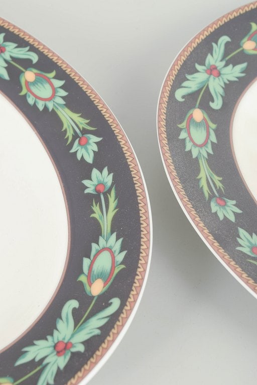 Nina Campbell for Rosenthal, Germany. Set of two oval porcelain dishes decorated with a dark border. - 3