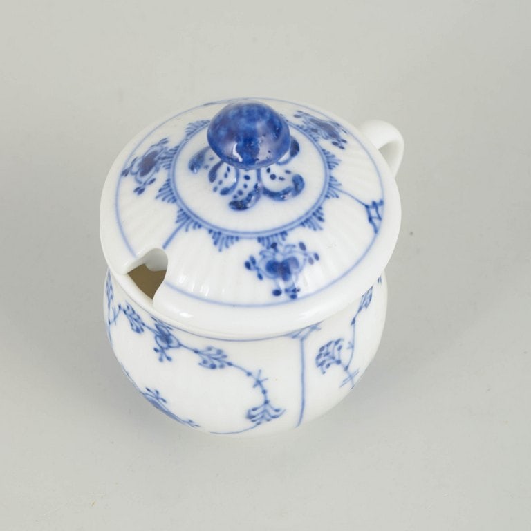 Royal Copenhagen, Denmark. Blue Fluted Plain porcelain cream cup with lid decorated with blue - 2