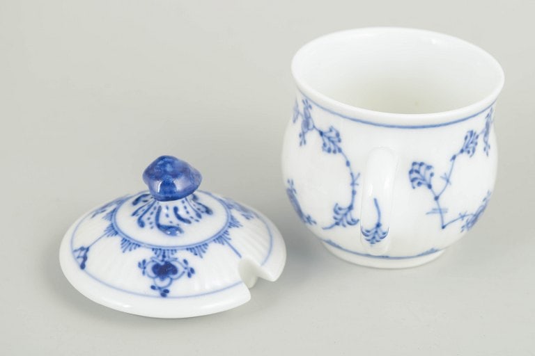 Royal Copenhagen, Denmark. Blue Fluted Plain porcelain cream cup with lid decorated with blue - 3