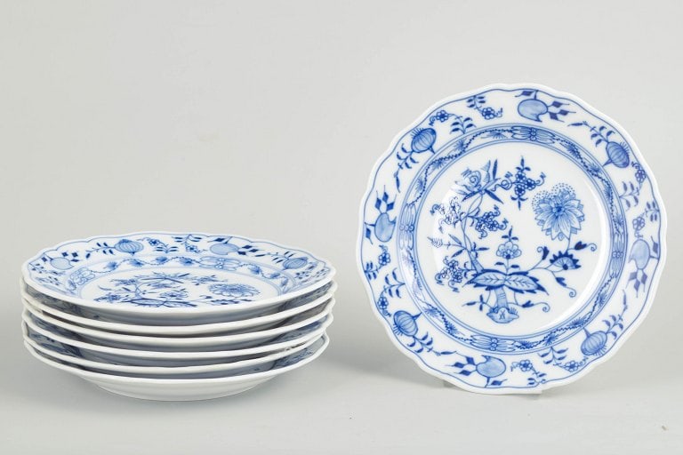 Meissen, Germany. Blue Onion set of seven porcelain salad plates decorated with underglaze blue. (1 of 4)