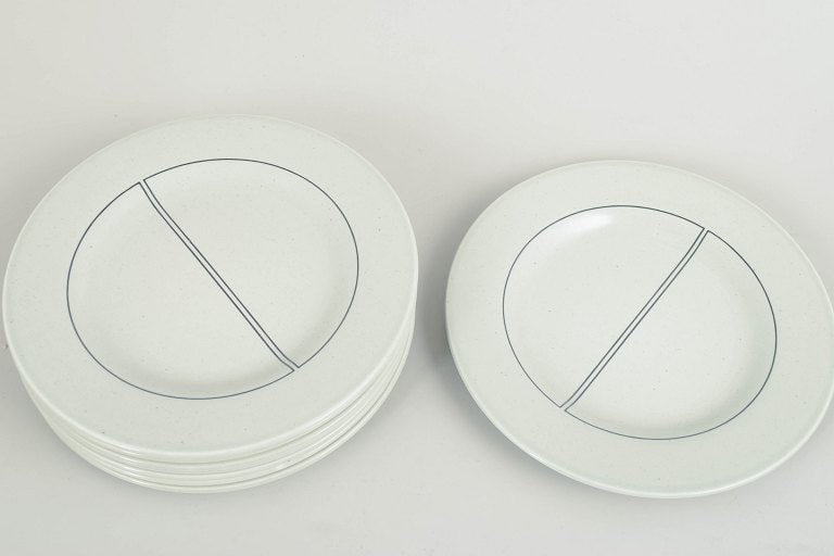 Stig Lindberg for Gustavsberg, Sweden. Set of eight faience plates with white glaze. Approx. 1960s. - 2