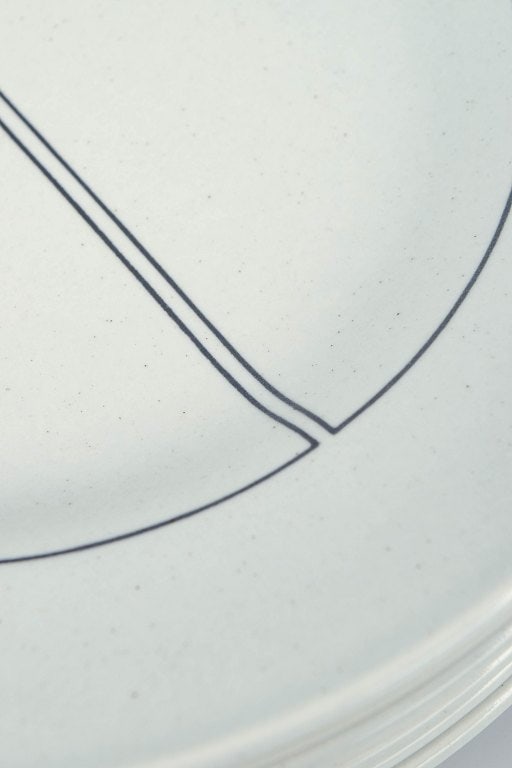 Stig Lindberg for Gustavsberg, Sweden. Set of eight faience plates with white glaze. Approx. 1960s. - 3