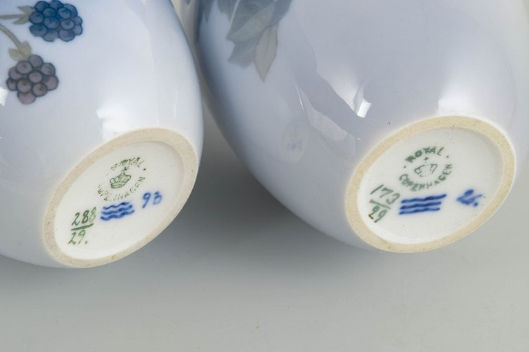 Royal Copenhagen, Denmark. Art Nouveau, set of two porcelain vases with handles. Circa 1910s. - 4