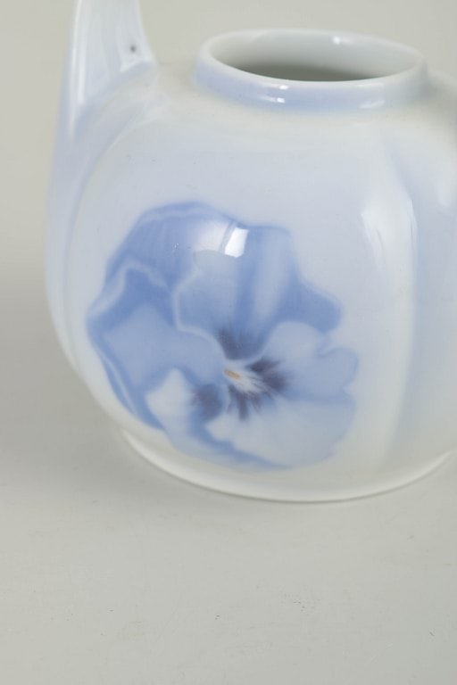 Royal Copenhagen, Denmark. Art Nouveau porcelain vase with handle with floral motif. Approx. 1900s. - 3