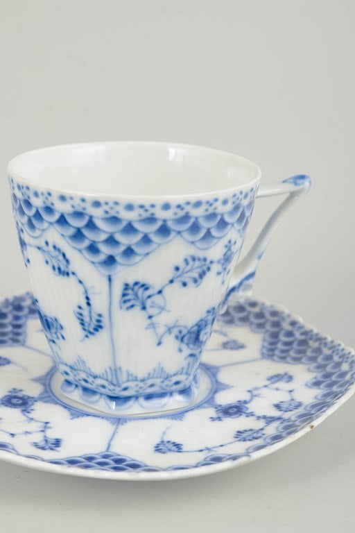 Royal Copenhagen, Denmark. Blue Fluted Full Lace coffee cup with saucer with underglaze decoration. - 3