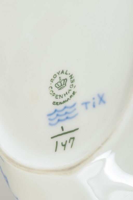 Royal Copenhagen, Denmark. Blue Fluted Plain oval porcelain dish with underglaze decoration. Approx. - 4