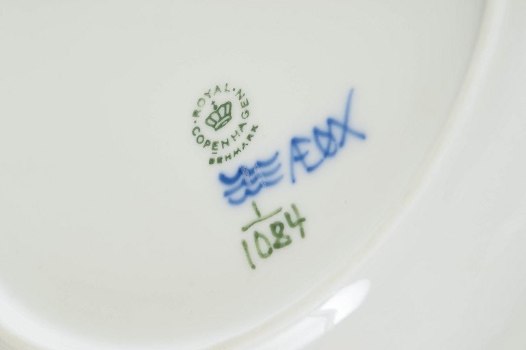 Royal Copenhagen, Denmark. Blue Flower Full Lace set of three porcelain dinner plates with - 5