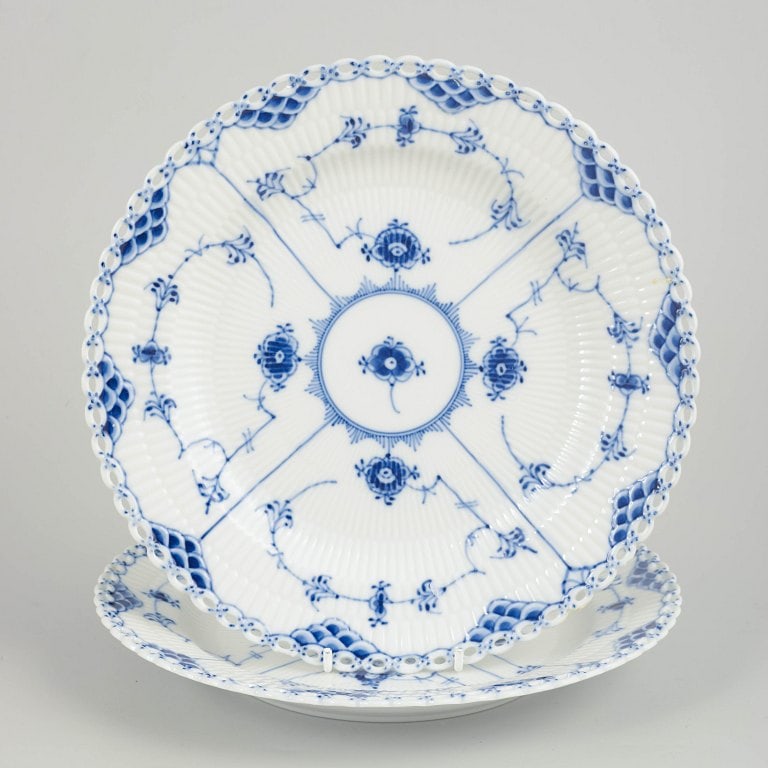 Royal Copenhagen, Denmark. Blue Flower Full Lace set of two porcelain dinner plates with underglaze (1 of 4)