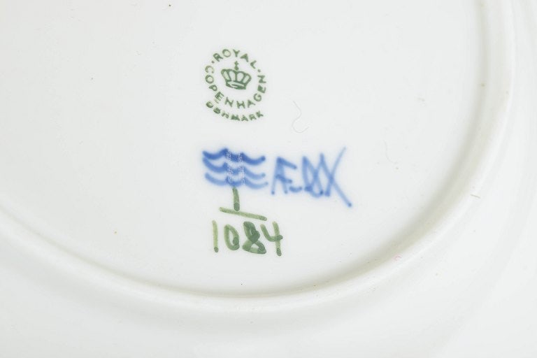 Royal Copenhagen, Denmark. Blue Flower Full Lace set of two porcelain dinner plates with underglaze - 4