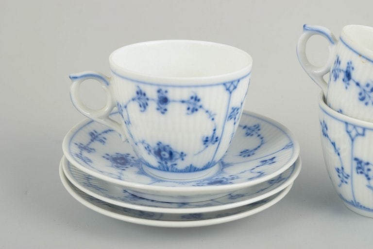 Royal Copenhagen, Denmark. Blue Flower Braided set of three porcelain coffee cups with matching - 3